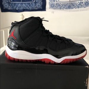 Retro Air Jordan Bred 11 Size 3Y